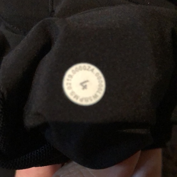 🍋lululemon On the Fly black pant❤️Thin and comfy! - Picture 9 of 16